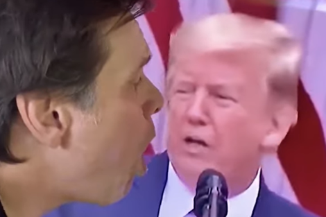 El video de Jim Carrey “tosiendo” en la cara de Donald Trump  