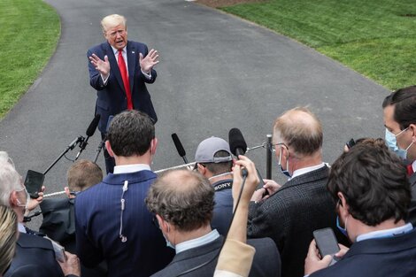 . "Lo tenemos rodeado a un nivel que nadie conoce, pero ellos sí lo saben", dijo Trump.