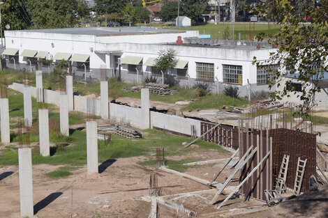 Obras inconclusas en la UNAJ, una de las universidades afectadas por el ajuste.