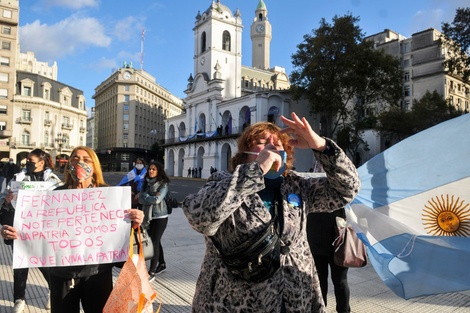 La marcha de los irresponsables en Plaza de Mayo