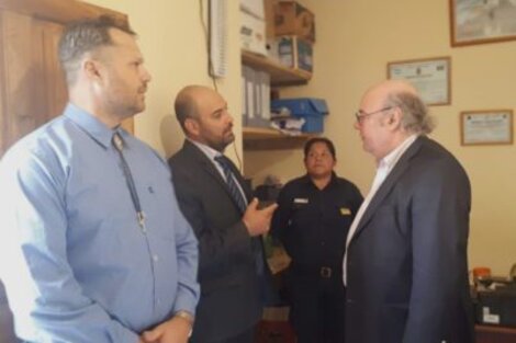 Sumario a un auxiliar fiscal que iba a trabajar armado