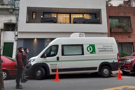 La policía no pudo impedir la ceremonia porque no tenía orden de allanamiento.