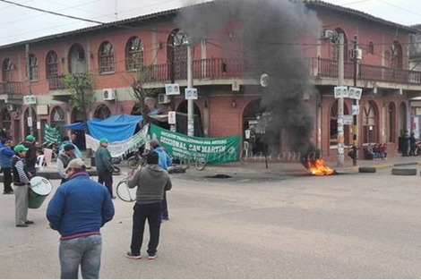 Paro de municipales en Salvador Mazza