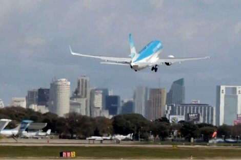 El déficit de Aerolíneas vuela alto