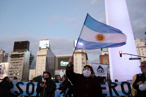 Los anticuarentena marcharon al obelisco