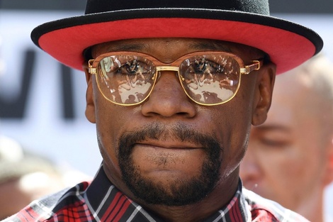 Mayweather se ofreció a pagar los funerales por George Floyd
