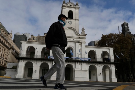 En el país ya no opera una sola cuarentena sino varias. En el interior no existe el aislamiento social como en el AMBA. 