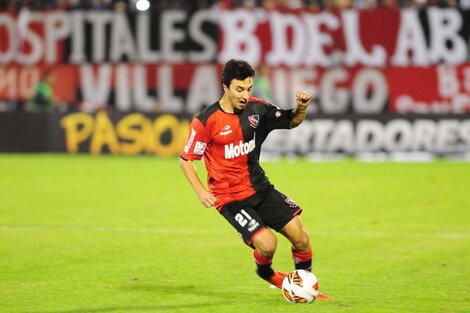 Los directivos de Ñuls están dispuestos a ofrecerle tres años de contrato al goleador. 