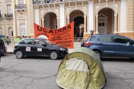 Remiseros y taxistas se manifestaron por las licencias 