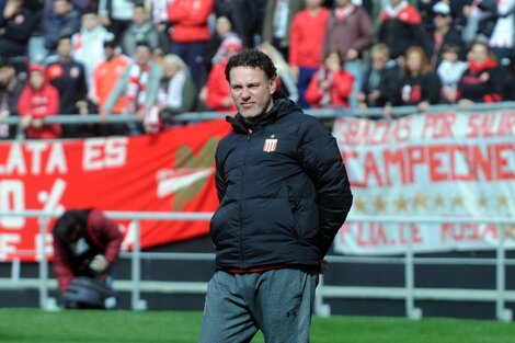 Gabriel Milito y su Estudiantes, con el pie derecho.