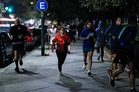 ¡Running y cacerola, la lucha es una sola! 
