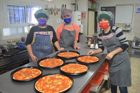 Lo elaborado se comercializa en comedores barriales.