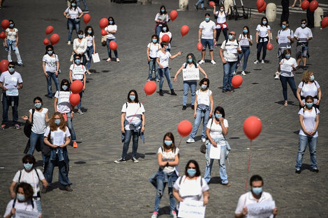 Las mujeres pagan el precio más alto por el coronavirus