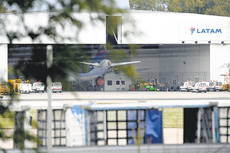 La aerolínea dice que su filial local perdió 300 millones de dólares en cuatro años.