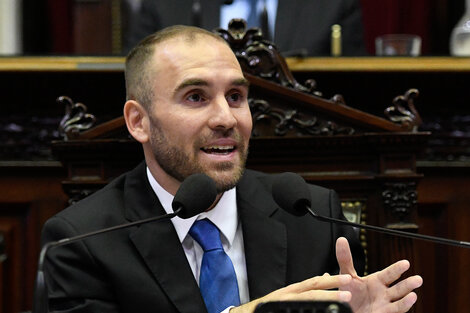 El Gobierno anunció una reducción de la deuda pública en pesos
