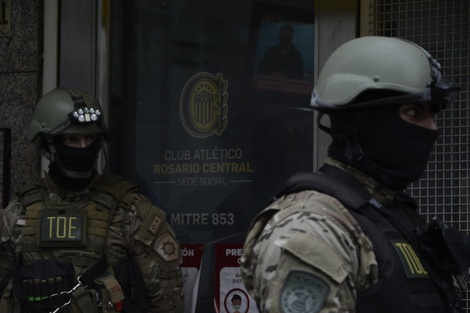 La sede de Central fue allanada por tropas especiales.
