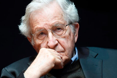 Noam Chomsky calificó a Donald Trump como "el peor criminal de la historia".