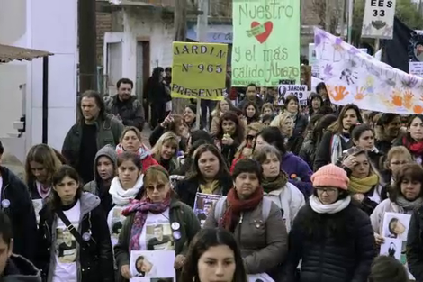 La película aborda la tragedia de la escuela Nº 49 de Moreno, por la explosión de una garrafa.