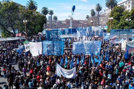 🔴En vivo. De San Cayetano a Plaza de Mayo por la crisis social y laboral