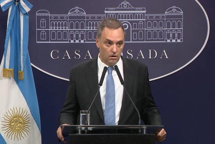 937358-adorni-captura