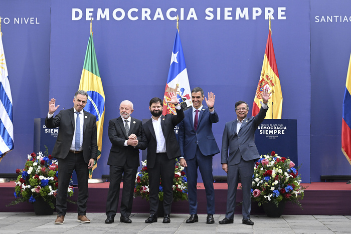 956630-26a-efe-2