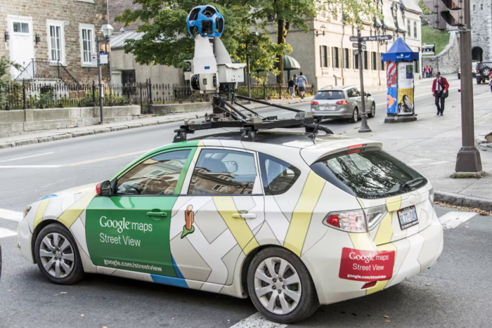 Indemnización millonaria de Google a un hombre que salió desnudo en Street view