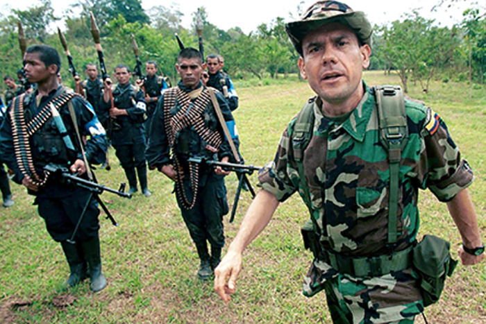 957598-col-afp