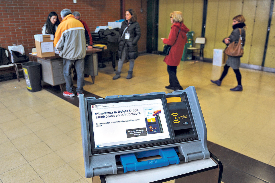 Los especialistas señalaron que es prácticamente imposible desarrollar sistemas inviolables. (Fuente: Télam)