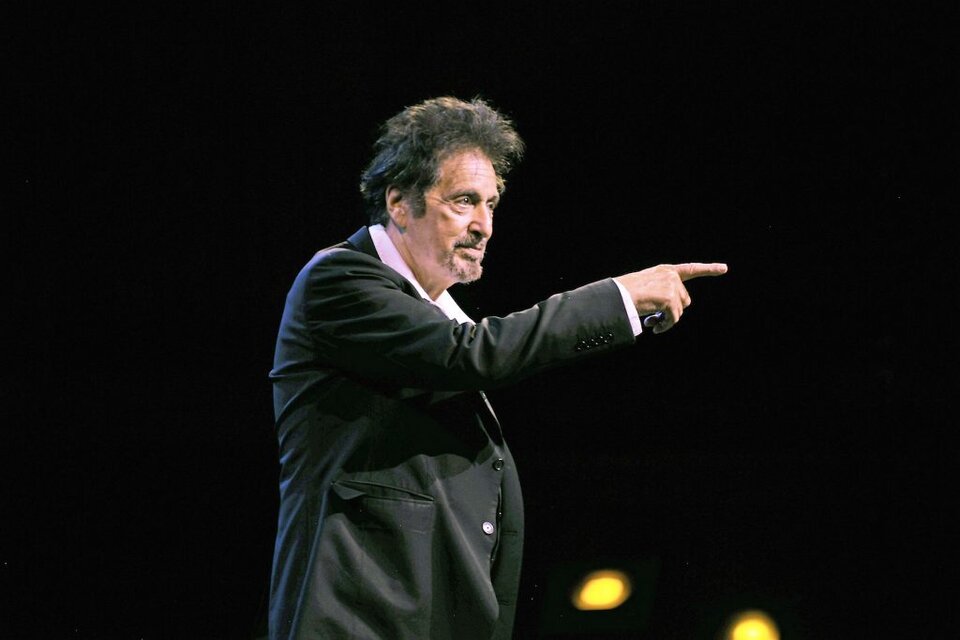 El show de Al Pacino mezcla una entrevista abierta con recuerdos de su carrera. 