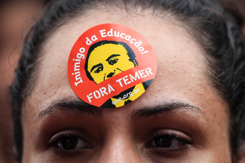 Organizaciones de mujeres, juveniles y centrales sindicales se movilizaron bajo la consigna “Ocupar Brasília". (Fuente: EFE)