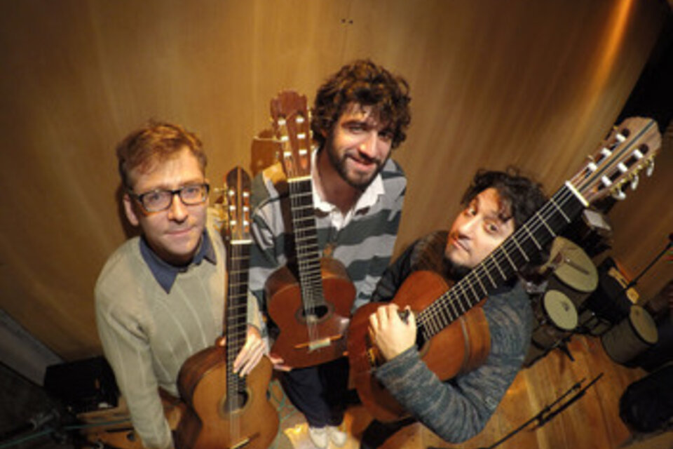 El trío de guitarras hizo un homenaje a Roberto Grela, que incluye algunos temas propios. 