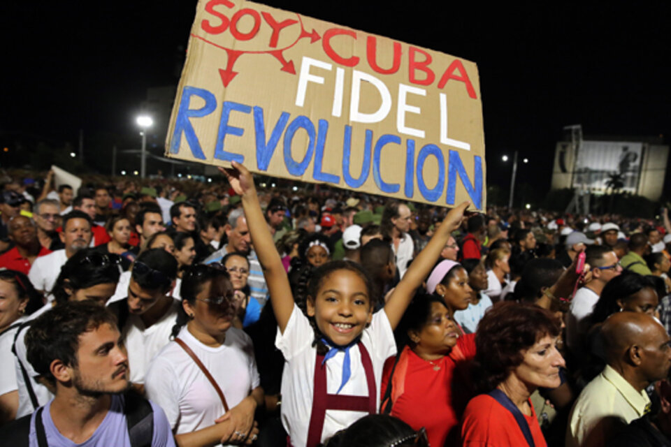La Habana despide a Fidel en la Plaza de la Revolución (Fuente: EFE)