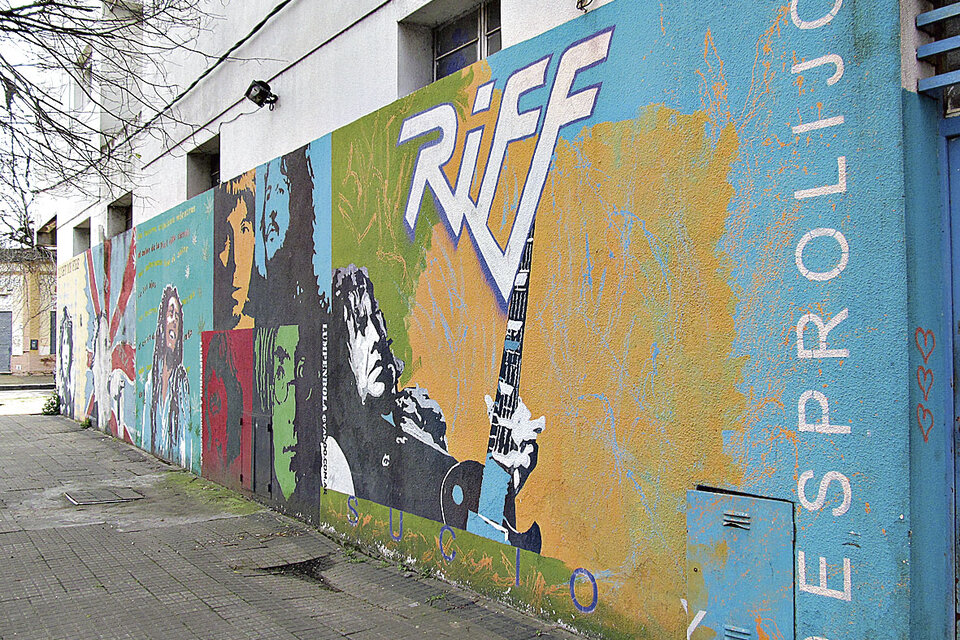 Música sin límites. En los murales platenses, Riff convive con Los Beatles y Bob Marley.