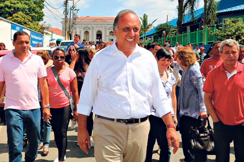 El gobernador Luis Fernando Pezao busca ahorrar unos 8500 millones de dólares con el ajuste que anunció ayer.