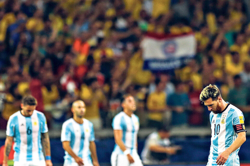 Messi, su sola presencia no alcanzó para levantar la imagen de un equipo inexpresivo. 