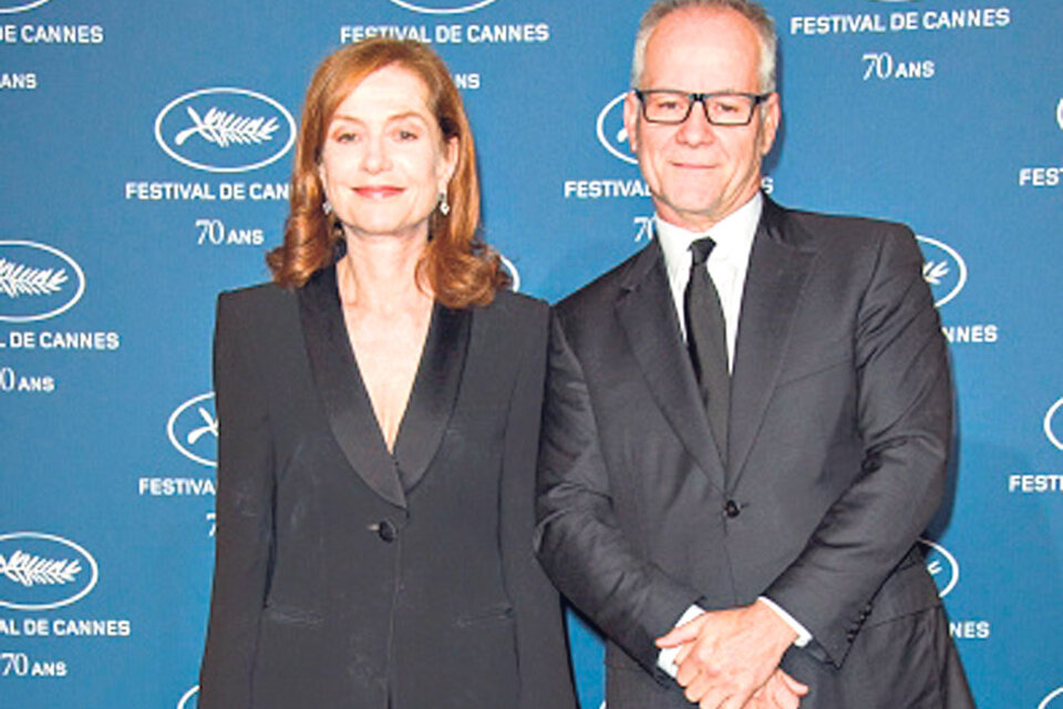 Thierry Frémaux e Isabelle Huppert en mayo pasado, durante el Festival de Cannes.