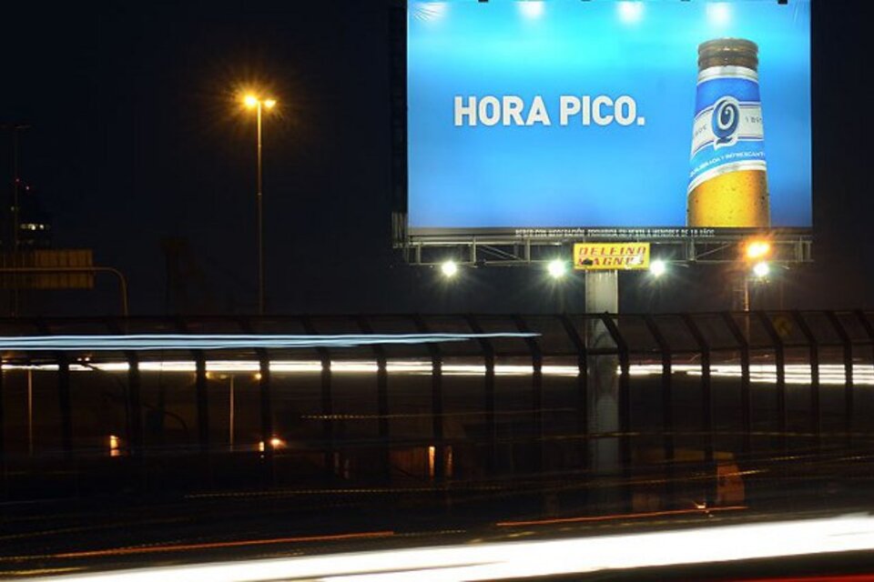 Prohíben la publicidad de alcohol en las calles porteñas