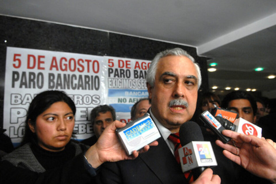 Eduardo Berrozpe, secretario de Prensa de la Bancaria critico a Macri por Ganancias.