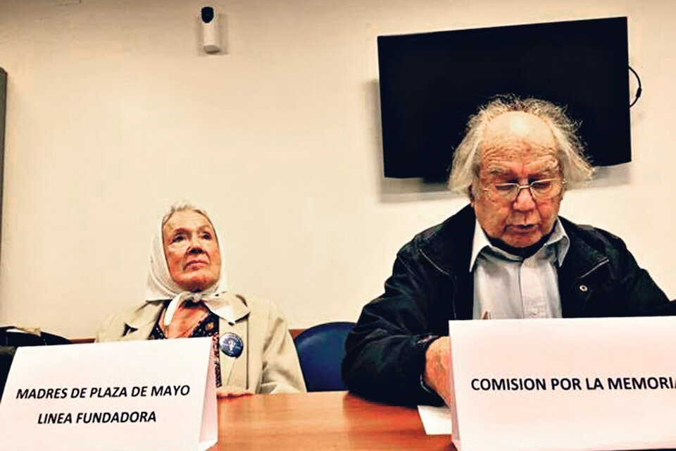 Nora Cortiñas y Adolfo Pérez Esquivel firmaron el pedido de juicio político a Fernández Garello.
