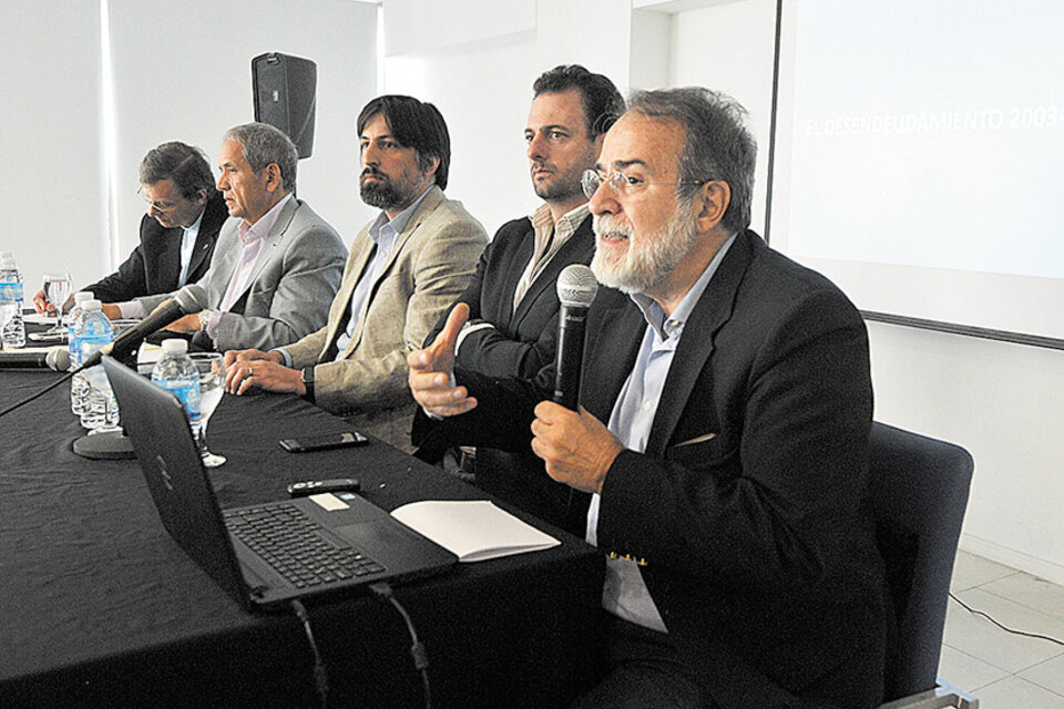 Arnaldo Bocco, José Urtubey y Nicolás Trotta durante la presentación del informe.  (Fuente: Sandra Cartasso)