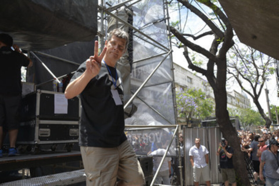 Mario Pergolini condujo su programa Mala Mía desde un escenario en Salta y Cafferata. (Fuente: Sebastián Joel Vargas)