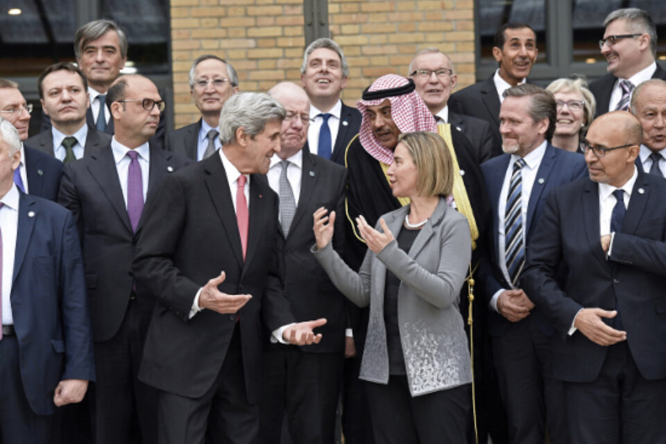 "La única vía para una paz duradera es una solución negociada de dos Estados", sostiene el documento final de la Conferencia de París. (Fuente: AFP)