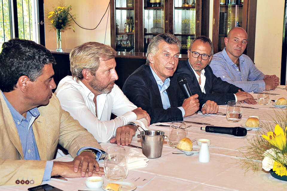 Macri compartió un almuerzo con los jefes municipales en Tres de Febrero. (Fuente: DyN)