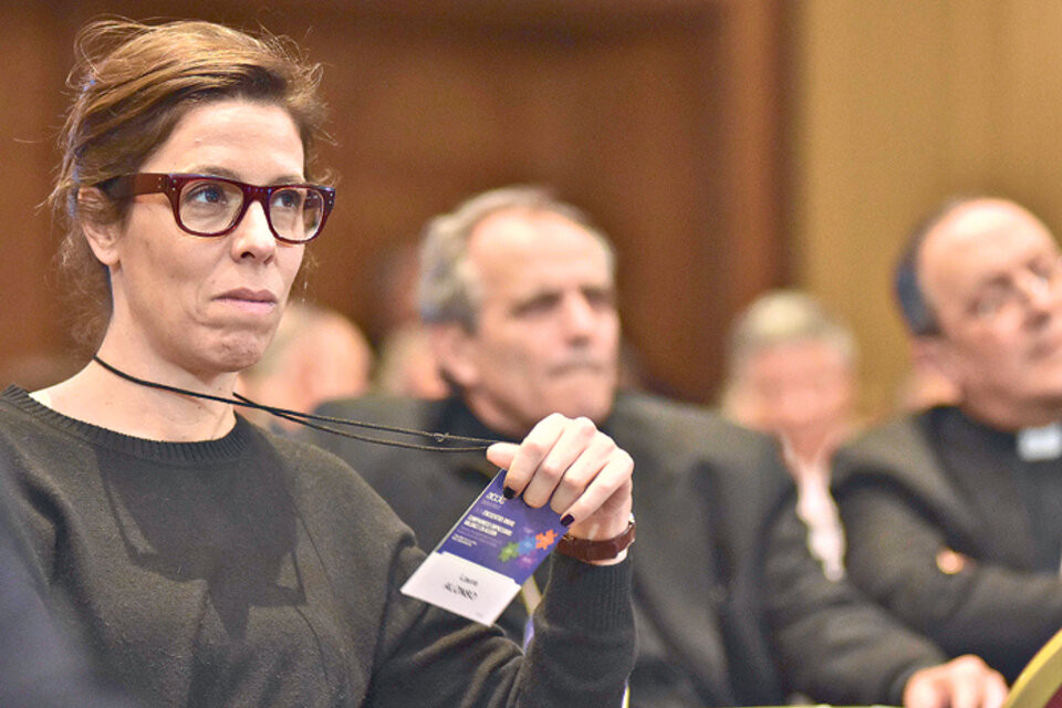 Un fiscal ya pidió investigar si Laura Alonso direcciona sus denuncias hacia los opositores.