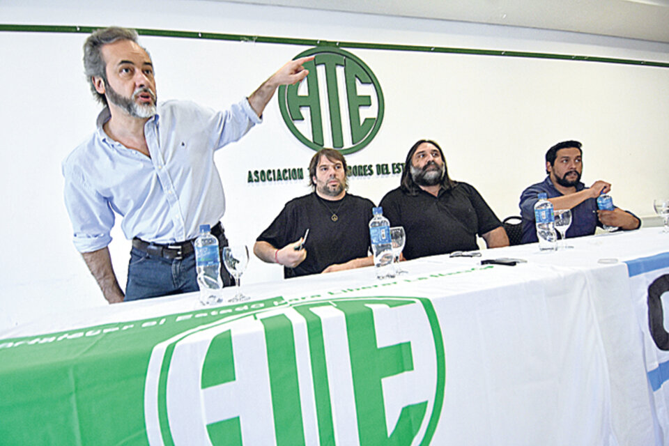 “Es muy preocupante que estemos discutiendo despidos”, advirtió Catalano, de ATE Capital. (Fuente: DyN)