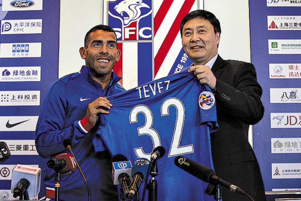 Tevez evitó dar detalles sobre su contrato millonario. (Fuente: AFP)