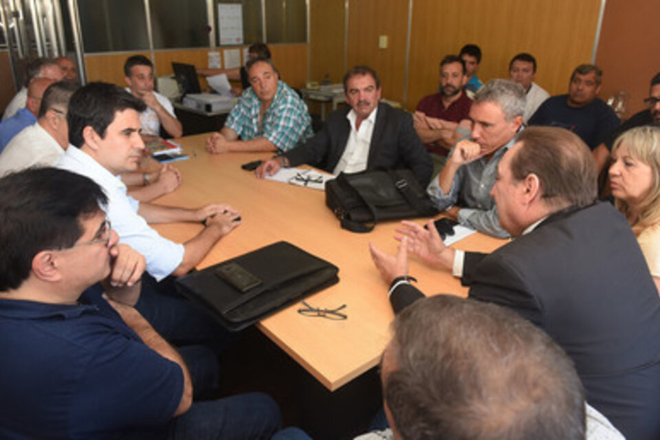 Ayer hubo una nueva reunión en la sede del ministerio de Trabajo provincial en Rosario. (Fuente: Sebastián Granata)