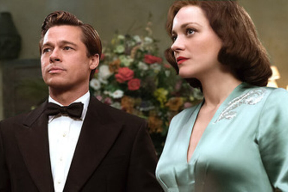 Brad Pitt y Marion Cotillard son un matrimonio marcado por la sospecha y el espionaje.