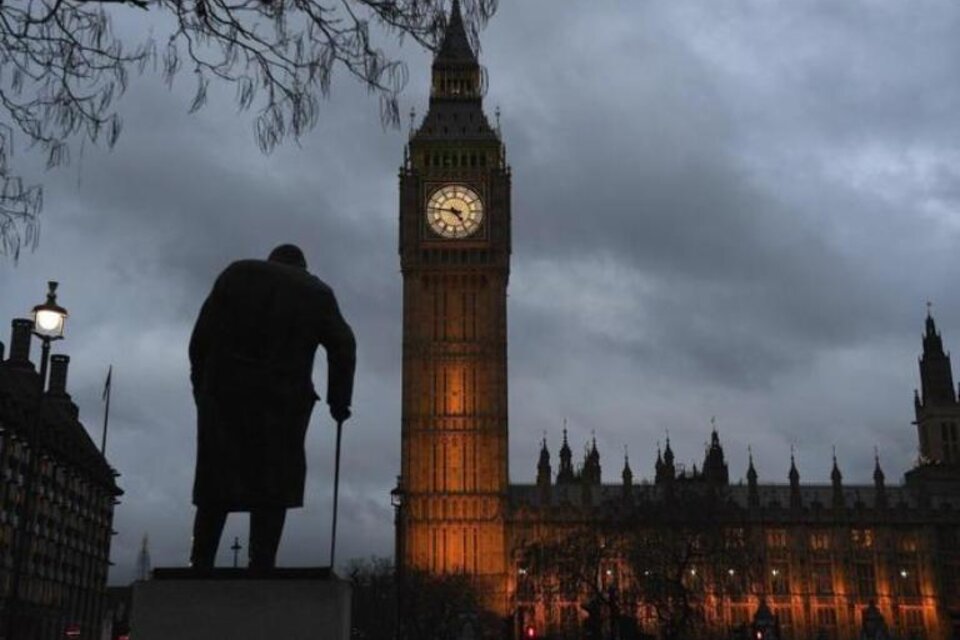 La estatua de Churchill frente al Parlamento, donde el Brexit comenzó su camino. (Fuente: EFE)