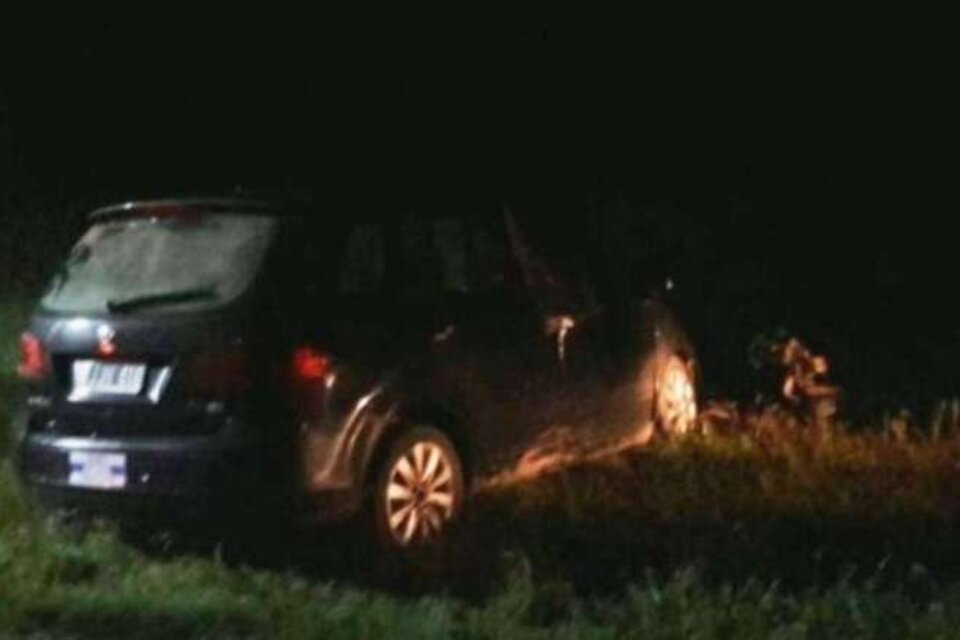 Murieron los cinco jóvenes que viajaban en uno de los autos y el conductor del otro vehículo. (Fuente: Twitter LT 10)